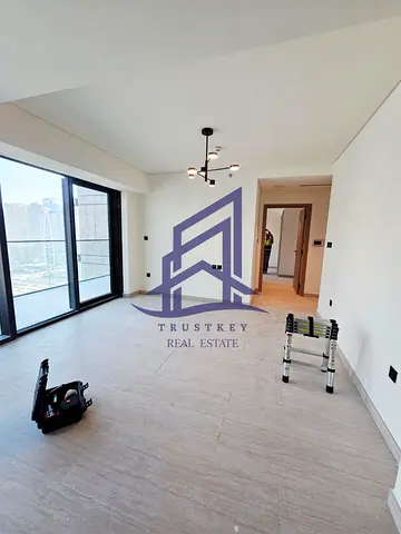 High Floor | Spacious Layout | 6 Cheques Deal