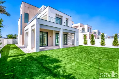 PRIME LOCATION | LARGE PLOT | CORNER UNIT
