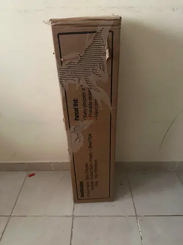 Baby playpen / play yard - good condition - with Play Mat