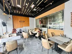 Hot Deal! Shop in Al Barsha | Near Mall of Emirates | Restaurant Ready