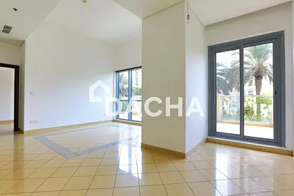 Large Terrace | Bright and Spacious | Vacant