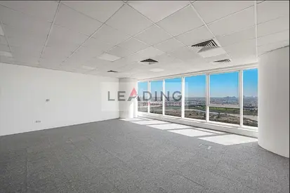 Modern and Bright |High Floor Unit | Fitted Office