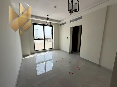 شقة جديدة كلياً مكونة من غرفة وصالة للإيجار في منطقة نيو مويلح التجارية. هل تبحث عن مسكن عصري ومريح؟ تفضل بالاطلاع على هذه الشقة