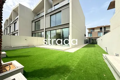 Large Plot | Landscaped Garden | Single Row