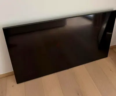 Samsung
55-Inch Crystal UHD 4K Flat Smart TV UA55AU7000 Titan Grey