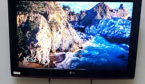 شاشة تلفزيون