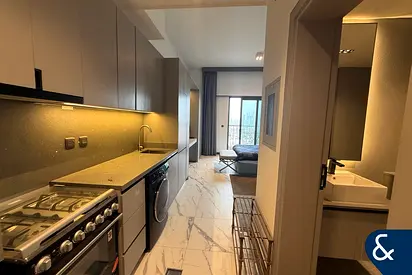 Modern Studio | Burj Views | Vacant