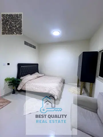 استوديو مميز في موقع حيوي جداً بجوار أبراج الفالكون، مناسب للأفراد