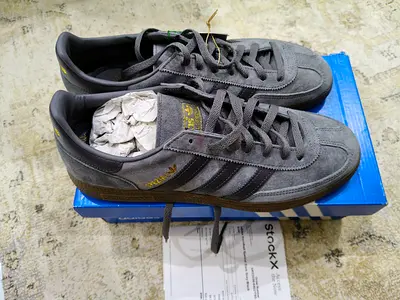 Adidas Gazelle Sneakers in Grey