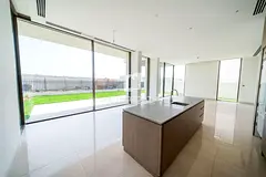 Large Type|Grease Kitchen|Ensuite|Facing Downtown