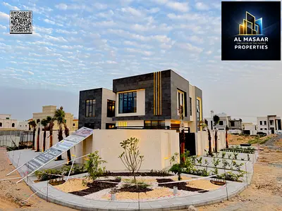 Villa for sale with swimming pool and elevator, including air conditioning, electricity and water, ready to move in