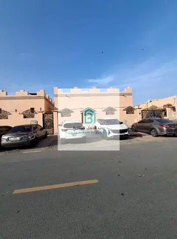 ✨ للبيع فيلا سكنية في الشارقة – سمنان 📍 الموقع: خلف مسجد الصحابة | على شارع قار (أسفلت)