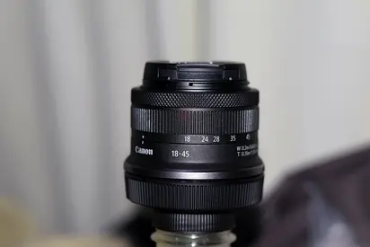 Canon 18-45mm Compact Zoom Lens - Used, working condition