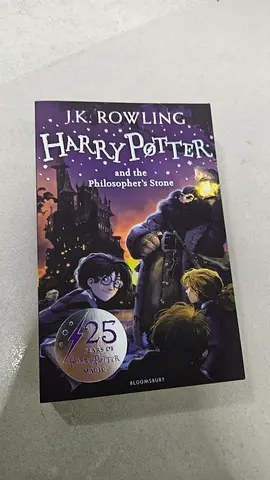 Harry Potter Philosophers Stone - Like New