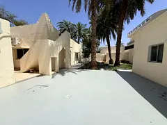 Spacious areas, fully renovated, with front and back garden, large annex, maid’s room, prime locat