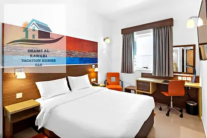 HOTEL ROOM ! NO KITCHEN ! ALL BILLS IN !!