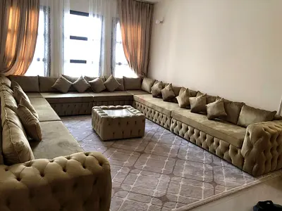 Stylish Lounge Sofa – استراحة أنيقة