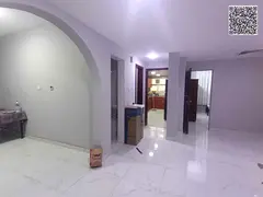 Girls-only accommodation with single beds in a prime location close to all services.