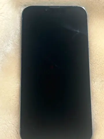 ايفون 13 برو ماكس بقمه النظافه والحاله ممتازه