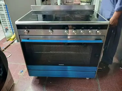 Siemens iq700 5 hubs ceramic electric cooker same like new condition for sale