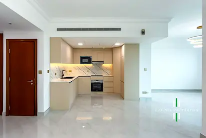 CONVERTED 2 BEDROOM | 2 SHOWERS | VACANT