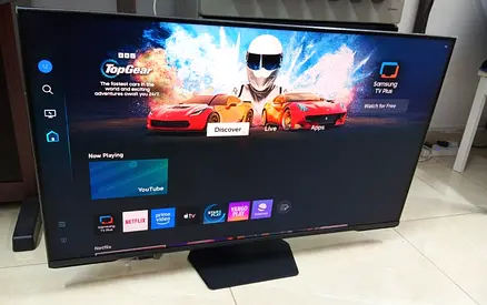 Samsung Odyssey Neo G7 Model 43 inch 144hz Gaming Monitor