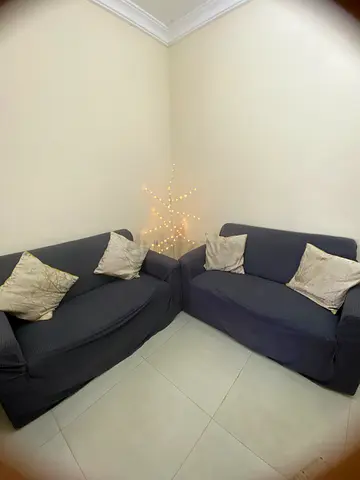 4 seater sofa (2+2) with 4 cushions — good condition
