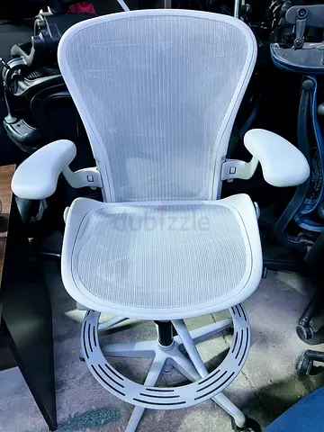 Herman miller Aeron remastered size B
