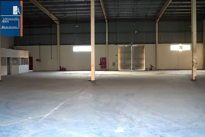 Warehouse in Prime Commercial Area for Industrial Services