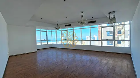 4BR Penthouse/ Sew View/ Balcony and maid room