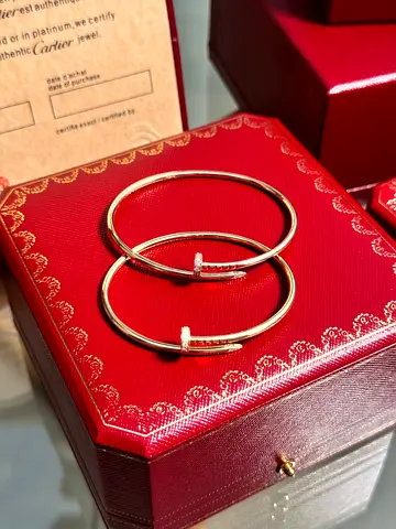 Cartier juste un clou bracelet small model