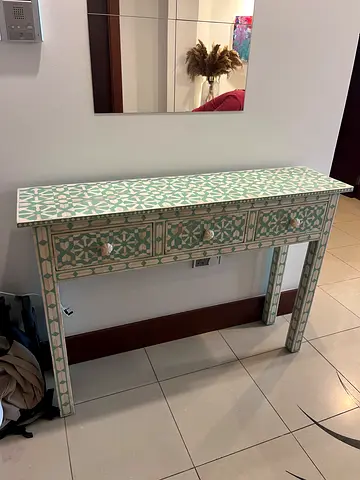 Stylish Console Table with Intricate Design