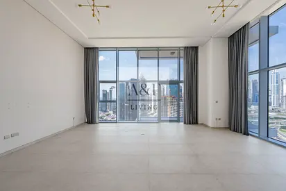 EXCLUSIVE | VACANT | HIGH CEILING