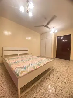 Fully furnished private room with balcony available from 1st May for Indian couple or 2 girls