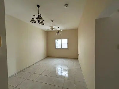 2 BHK Flat With Central Gas Family Building Near to Rolla Mall 35,000 Available