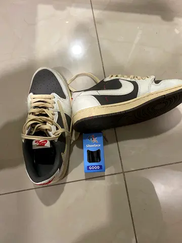 Nike Air Jordan 1 Low Travis Scott sneakers.size 39 with box +black laces