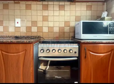 Executive Ladies Bed Space – Al Mankhool | 5–6 Min Walk to BurJuman Metro Exit 3.