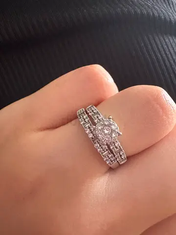 💍 Natural Diamond Ring – 18K Gold
4.1g | Excellent condition
Original price: 4900 AED
Selling: 3500