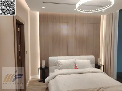 فرصة استثمارية مميزة في قلب المدينة حيث يلتقي الموقع الحيوي مع التصميم العصري لتقديم تجربة سكنية وتجارية متكاملة. يتميز المشروع بقربه من أهم المرافق و