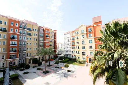 Vacant 2 Beds + Store | Near Metro | Prime Location