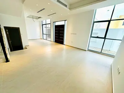 🏠 فيلا أول ساكن للإيجار السنوي في البديع – حي الحوشي، Sharjah 🏠 فيلا جديدة بمواصفات مميزة ومساحات واسعة، مناسبة للعائلات الباحثة عن الراحة والهدوء.