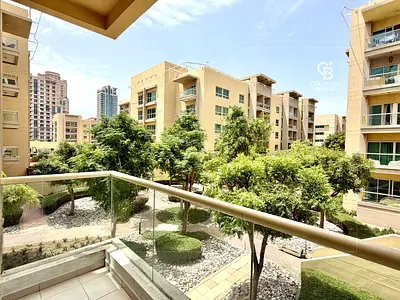 Vacant | Corner Unit | Garden View