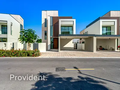 Vacant | Single Row | Spacious Family Villa