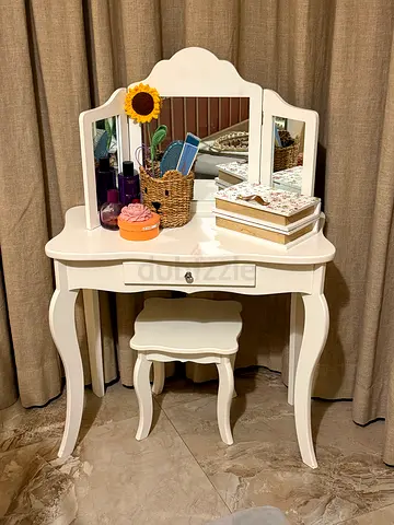 Kiids Dressing table