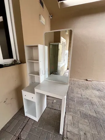 Mirror dressing table