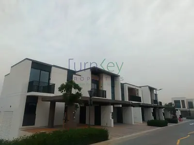 فيلا من 4 غرف نوم | رايا أرابيان رانشز 3 | إمكانية استخدام الفناء والمسبح