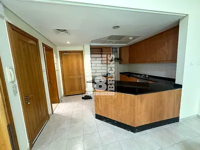 Spacious 1 Bed + Store | close to Metro