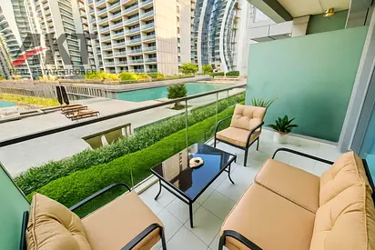 FURNISHED STYLISH STUDIO/POOL VIEW/VACANT