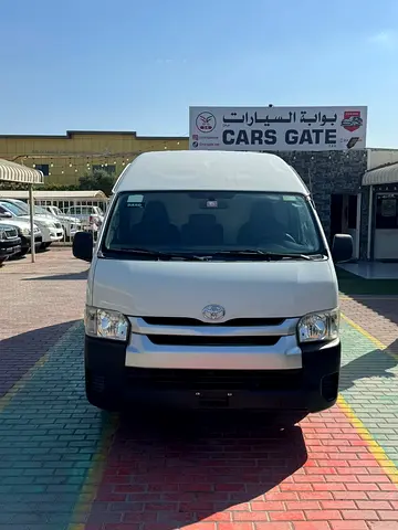 Toyota Hiace Standard 2015 - GCC Specs - Reliable and Spacious