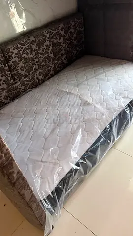 Bed space in satwa ( dubai) available -550 aed